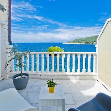 Luxury Bellavista Amazing Sea Holidays With Private Beach & Parking Μίλνα Εξωτερικό φωτογραφία