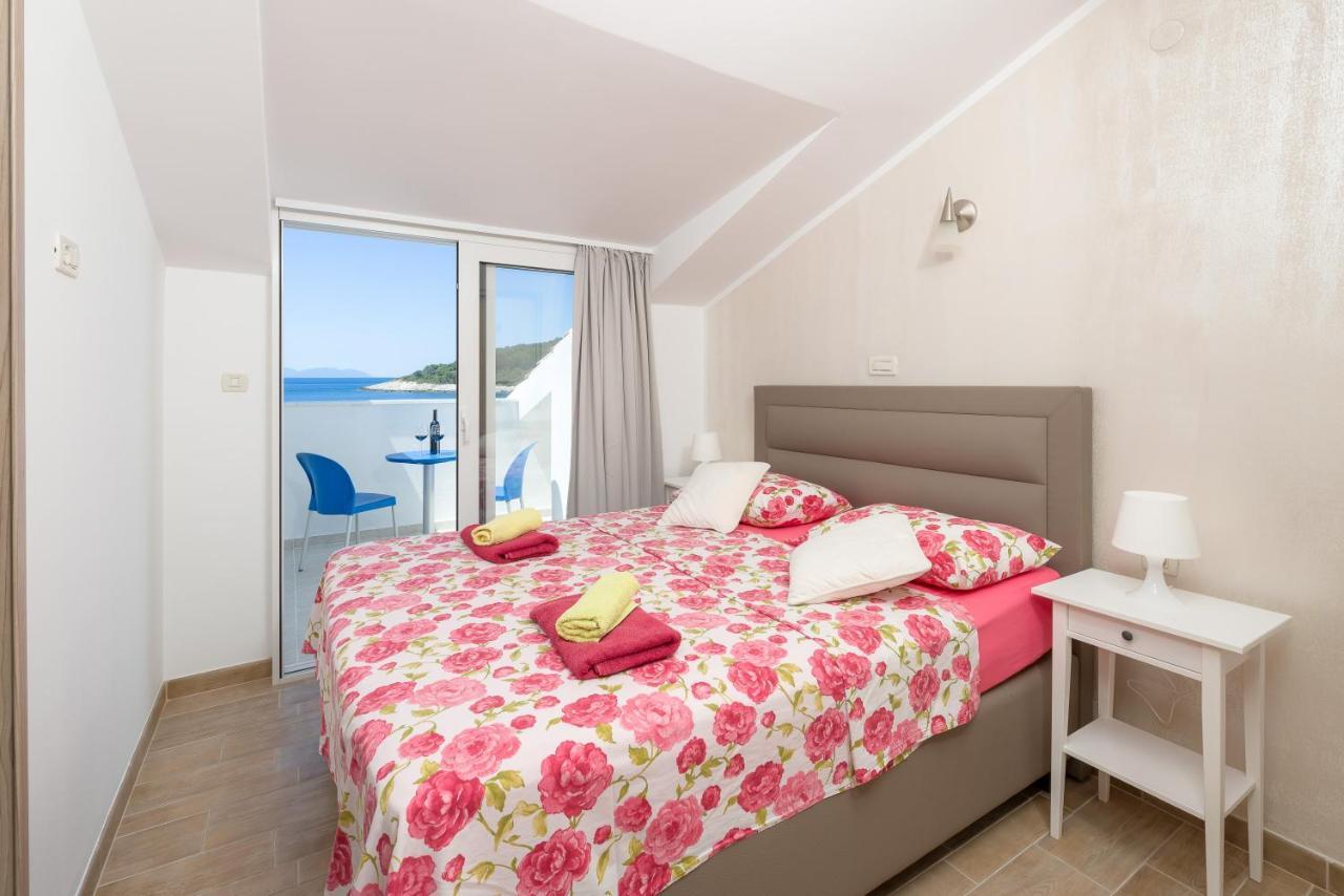 Luxury Bellavista Amazing Sea Holidays With Private Beach & Parking Μίλνα Εξωτερικό φωτογραφία