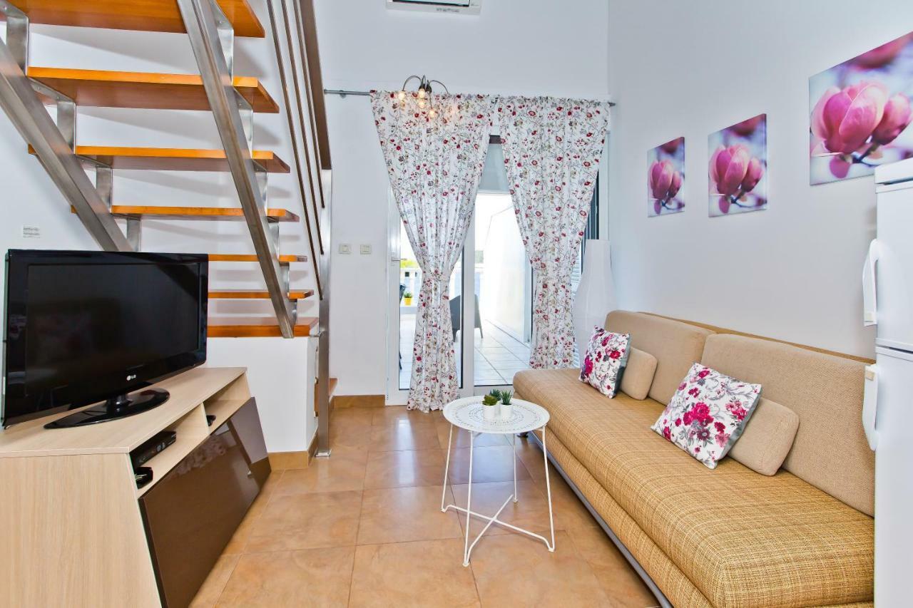 Luxury Bellavista Amazing Sea Holidays With Private Beach & Parking Μίλνα Εξωτερικό φωτογραφία
